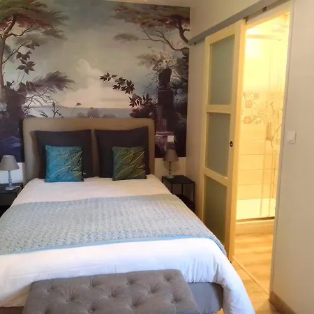 Maison D'hotes Saint Ange Bed & Breakfast *