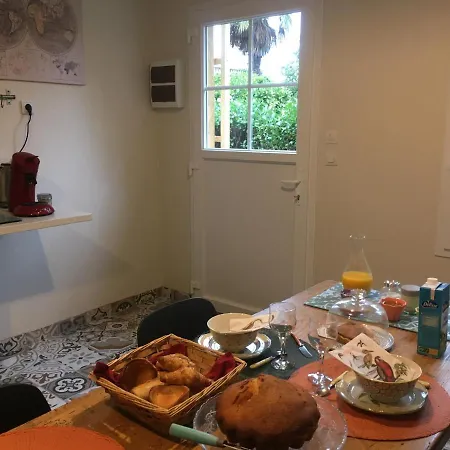 Maison D'hôtes Saint Ange Couette-café *
